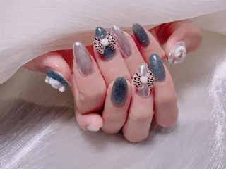 ネイル KARI ネイルサロンのネイルデザイン