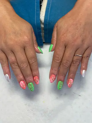 ネイル リリーズネイル 堤のネイルデザイン