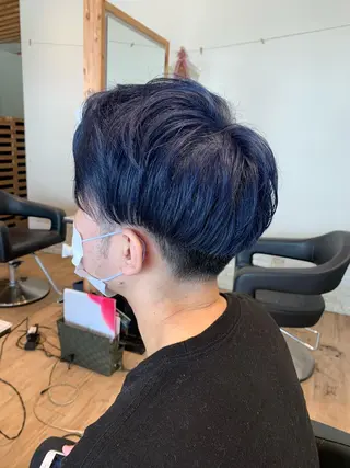 ショート カラー メンズ 大久保 隆蔵のヘアスタイル