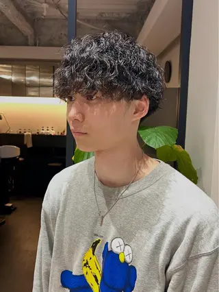 メンズ ハイトーン/ウルフ/ レイヤー/Asukaのヘアスタイル