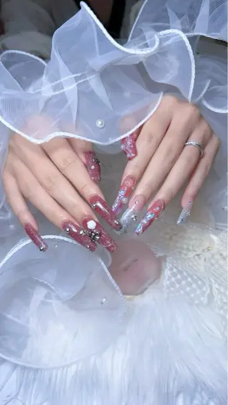 ネイル 𝑬𝑹𝑰𝑲𝑨 𓂃🎀𓈒𓏸のネイルデザイン