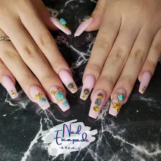 ミディアム ネイル クロキ 。のネイルデザイン