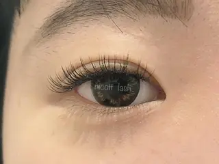 マツエク・マツパ デイジーラッシュ 大阪駅前第3ビルのマツエク・マツパデザイン