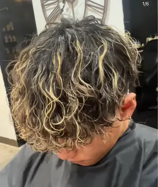 ショート パーマ メンズ TWIST windbycielのヘアスタイル