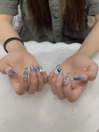 ネイル Anna Yayoi 💫のネイルデザイン