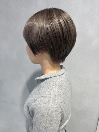 ショート カラー 唐澤 千尋のヘアスタイル