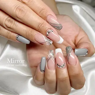 ネイル nailsalon Mirrorのネイルデザイン