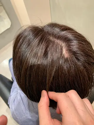 ショート カラー 白髪ぼかしハイライト 柳川拓哉のヘアスタイル