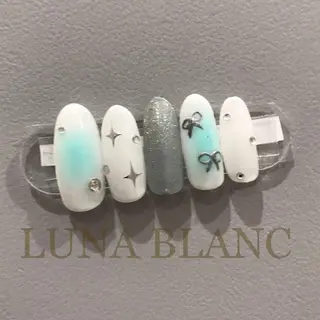 ミディアム nail LUNA BLANCのネイルデザイン