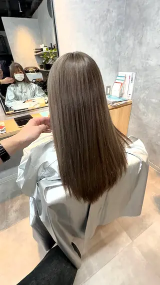 セミロング motoトップカラー リスト/ブリーチカラのヘアスタイル