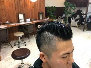 ショート 田中 就のヘアスタイル