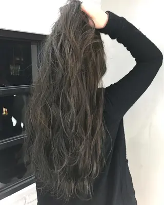 ロング TOMOYAレイヤー ブリーチ縮毛矯正のヘアスタイル