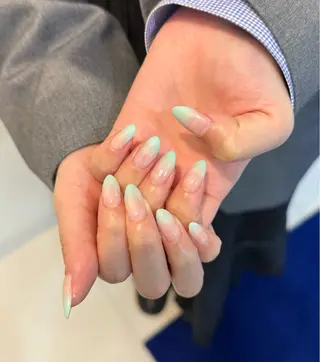 ネイル Blue Reef 四谷三丁目所属・たかの はづきのネイルデザイン