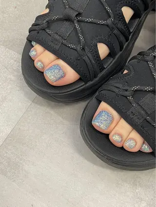 ネイル ネイルサロンエーナイン西友西町店所属・山崎 莉菜のネイルデザイン