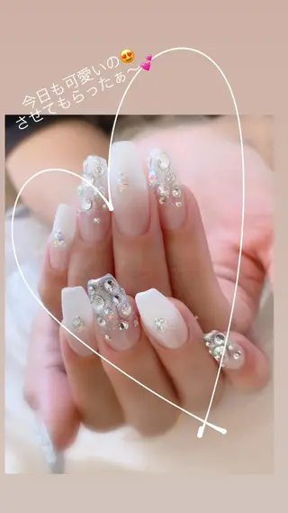 ネイル ネイル ティアラのネイルデザイン