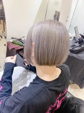 ショート カラー 吉本 yoshimotoのヘアスタイル