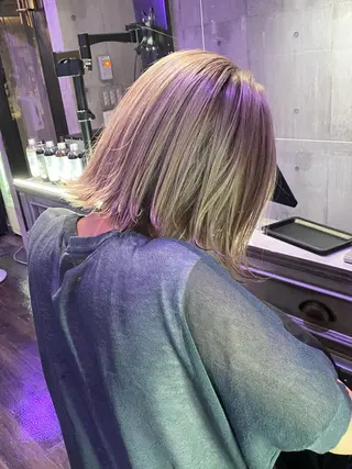 ミディアム Mika XELVEのヘアスタイル