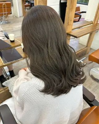 セミロング カラー 広島/わかな/ヘア セット/オリーブのヘアスタイル