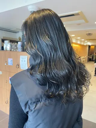 セミロング カラー 透明感カラーブリーチ 🌼シゲモトアヤ🌼のヘアスタイル