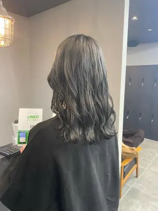 セミロング maco 艶感ハイトーン🦋のヘアスタイル