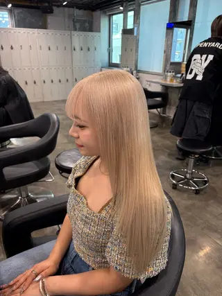 ロング カラー ハイトーンブロンド 横浜💞ミオのヘアスタイル