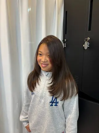 セミロング 松本 陽菜のヘアスタイル