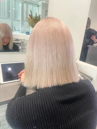 カラー GaKu/ハイトーン /ブリーチ/ブロンドのヘアスタイル