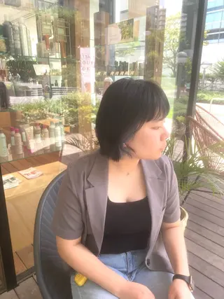 ショート カラー パーマ メンズ 加藤 愛実のヘアスタイル