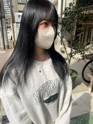 ロング カラー CARICIA 白木 由里加のヘアスタイル