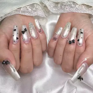 ネイル H’ami nailsalon 新大久保店所属・リサ 長さだし✨のネイルデザイン