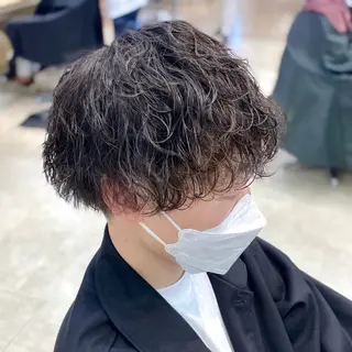 ショート パーマ メンズ 銀座メンズパーマ🦚 ブリーチ🌿レイヤーのヘアスタイル