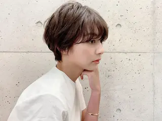 ショート カラー EMANON天神所属・Hitomi Ezakiのヘアスタイル