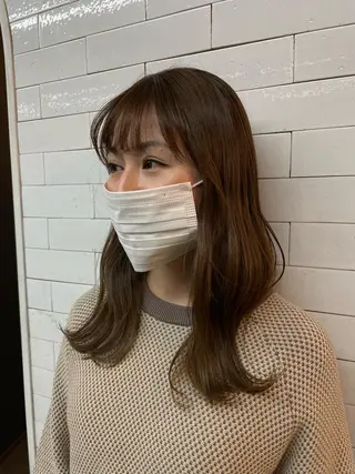 セミロング カラー やすだ しおりのその他イメージ