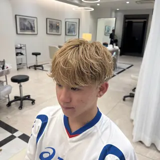 ショート カラー メンズ SALOWIN名古屋Suite店所属・名古屋のメンズ特化 美容師/わたるのヘアスタイル