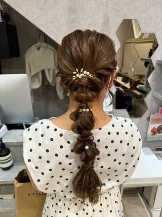 ヘアアレンジ Rio/ヘアセット/ ハイトーンカラーのヘアスタイル