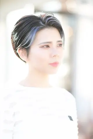 ショート カラー 遠山 祐樹のヘアスタイル