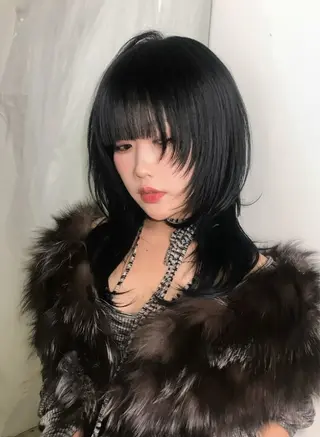 セミロング HARUNA/原宿/ デザイン/ハイトーンのヘアスタイル