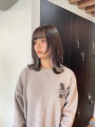 ミディアム 横山 奈央のヘアスタイル