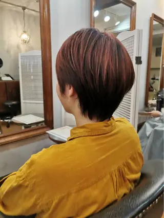 ショート カラー プリバート所属・上間 洋子のヘアスタイル