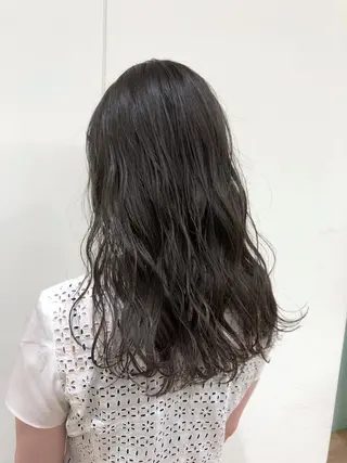 セミロング カラー ケアブリーチ 坪井佑樹のヘアスタイル