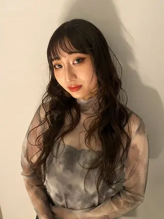 ロング ヘアアレンジ kou🌥️艶カラー |メンズカットのヘアスタイル