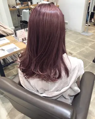 ロング カラー 細沼 葵のヘアスタイル