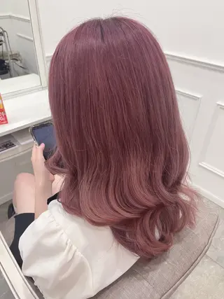 セミロング カラー 新井 凪のヘアスタイル