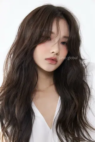 セミロング カラー JUNO韓国ヘア‎ narumi‎🤍のヘアスタイル