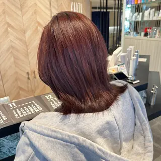 カラー 伊藤 深月のヘアスタイル