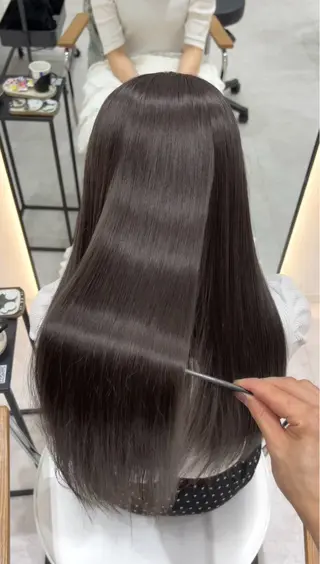 ロング 🩶レイヤー/艶髪/ 顔周り/韓国風/輝士のヘアスタイル