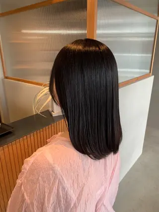 ミディアム AUBE 浅野のヘアスタイル