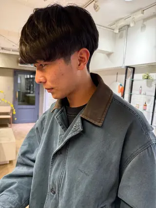 ミディアム メンズ センターパート 田形清流のヘアスタイル