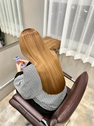 ロング 石本 眞優のヘアスタイル