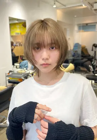 ショート カラー SALOWIN新宿三丁目【サロウィン】所属・レイヤー🔶髪質改善 🔶透明感カラー青木のヘアスタイル